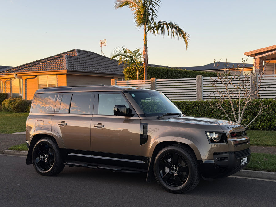 Land Rover Defender 110
